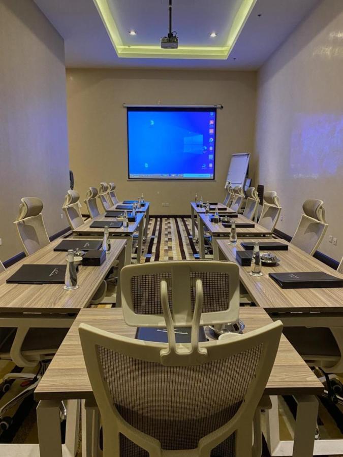 Voyage Hotel & Suites Riyadh Bagian luar foto