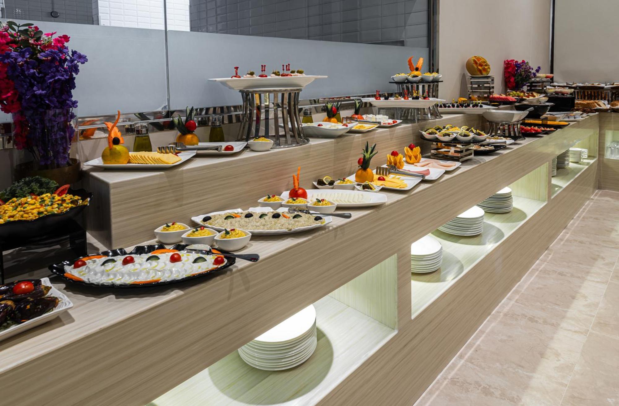 Voyage Hotel & Suites Riyadh Bagian luar foto